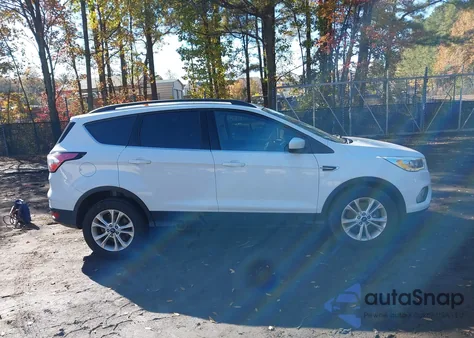 2017 Ford Escape Se z USA, uszkodzony, nr VIN 1FMCU9GD6HUB61886